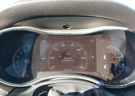 2014 Jeep Grand Cherokee Altitude z USA, uszkodzony, nr VIN 1C4RJFAG3EC569885